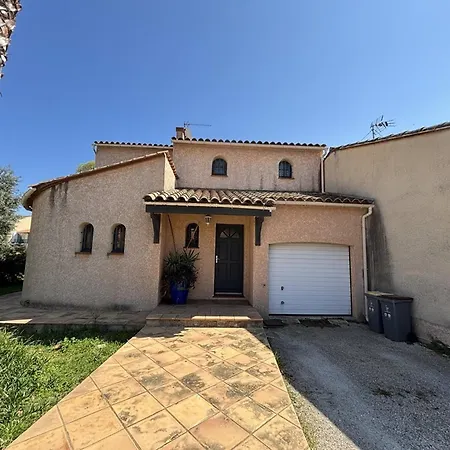 Spacieuse 3 Avec Jardin, Terrasse Et Garage A Village - Fr-1-388-185 * Argeles-sur-Mer