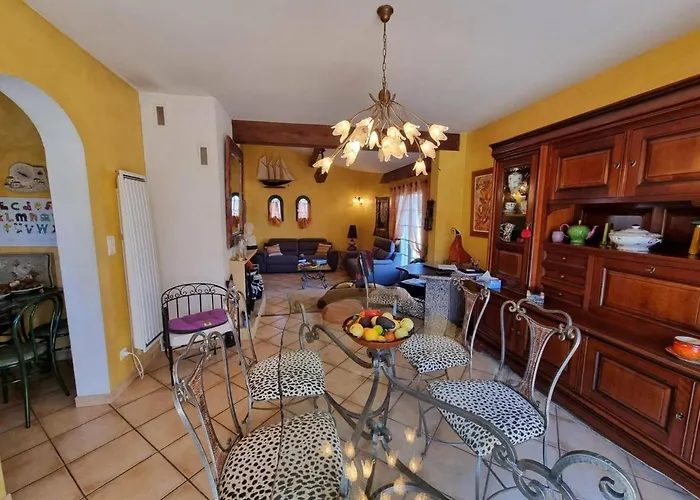 Spacieuse 3 Avec Jardin, Terrasse Et Garage A Village - Fr-1-388-185 빌라 *